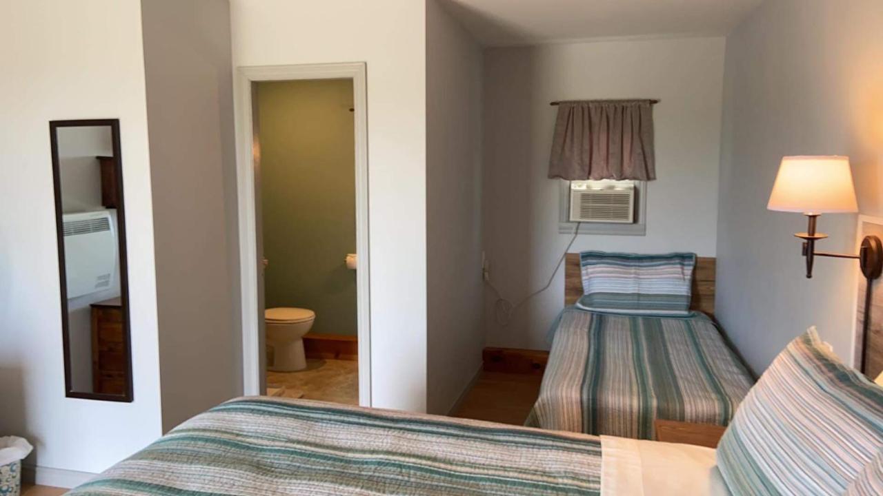 Lakeview Motel Jemseg Экстерьер фото