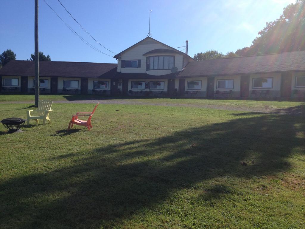 Lakeview Motel Jemseg Экстерьер фото